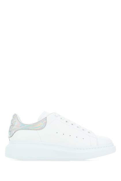 White leather sneakers with oleographic effect leather heel