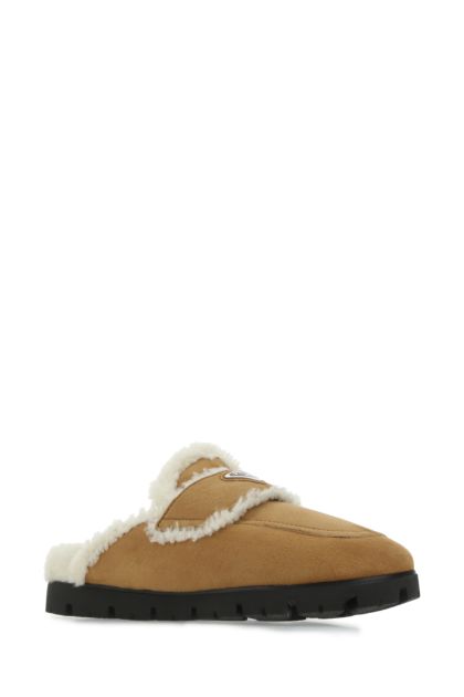 Camel shearling slippers 