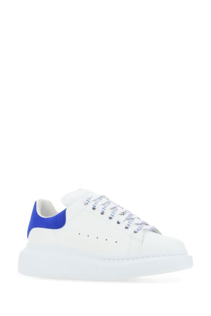 White leather sneakers with blue suede heel