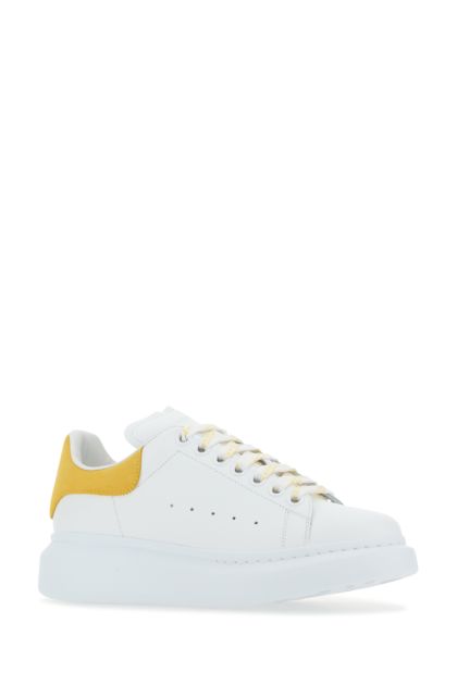 White leather sneakers with ochre suede heel