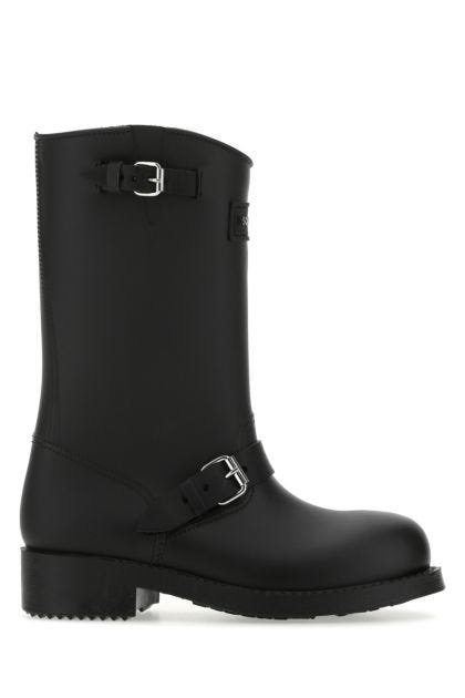 Black rubber boots 